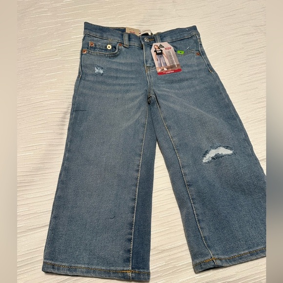 Levi's Other - Levi’s Cropped Wide Leg​